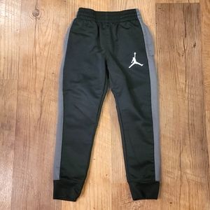 Boys Jordan Joggers Size 4/5